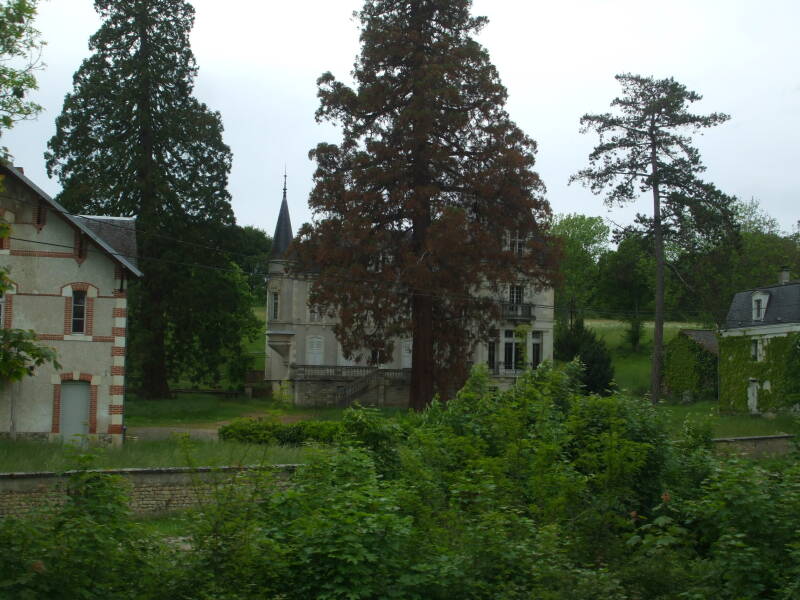 La Chapelle-Montlinard on the Canal Latéral à la Loire.