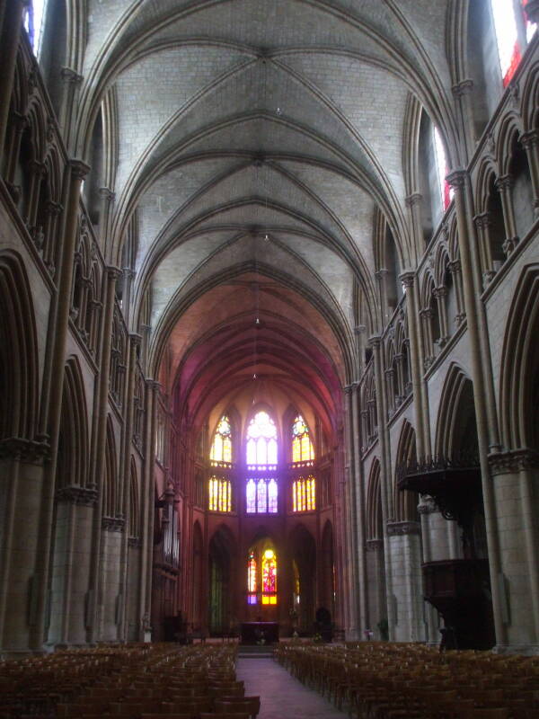 Eastern apse in the Cathedral of Saint Cyr — Sainte Julitte in Nevers.