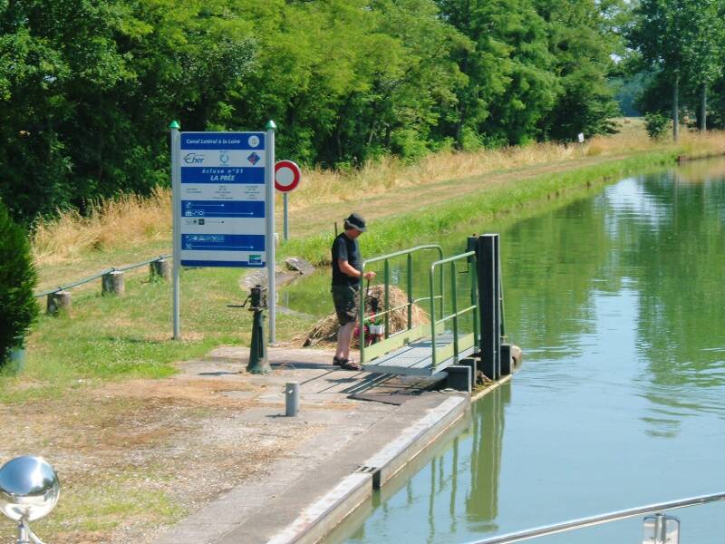 Passing through another lock on the Canal Latéral à la Loire.