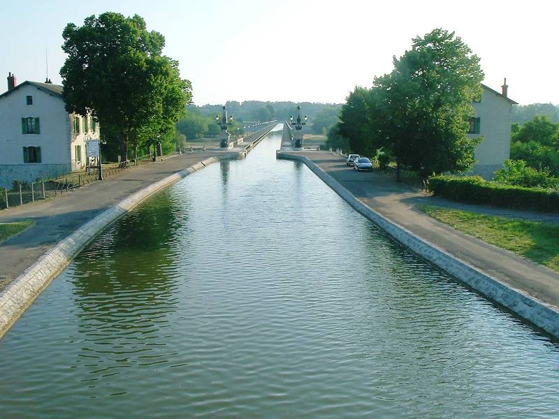 Pont Canal, the Canal Bridge, in Briare, France, along the Canal Latéral à la Loire