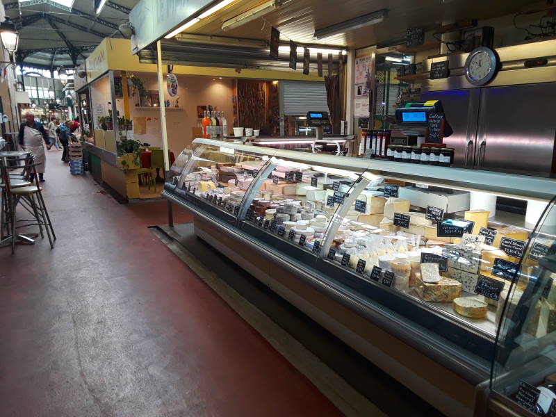 Cheese shop at Marché Saint-Quentin