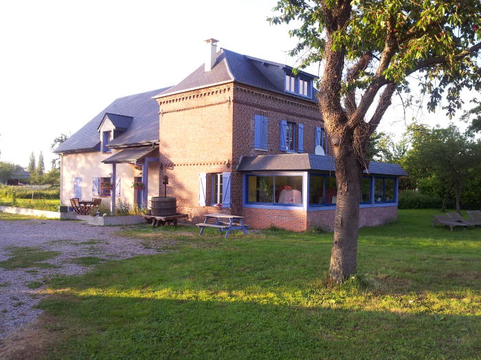 Bed and breakfast along the Seine river in Le Mesnil-sous-Jumièges.