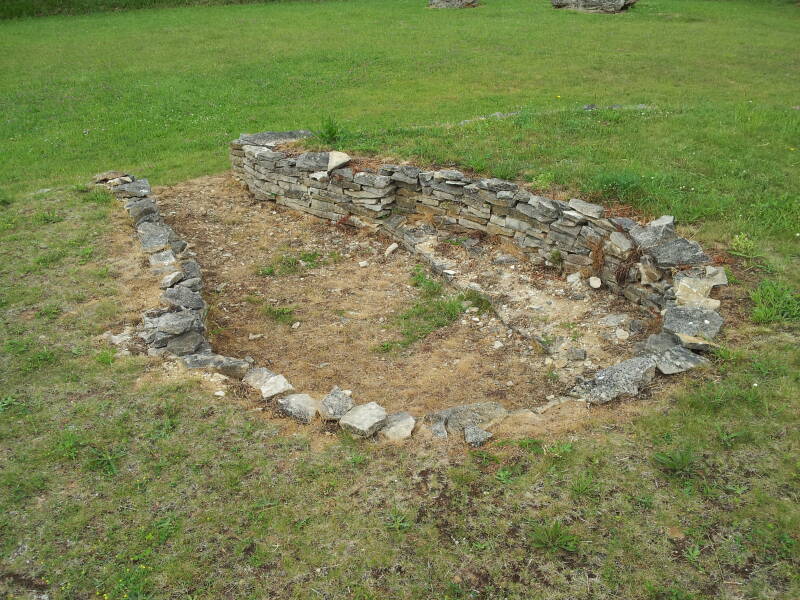 Smaller Neolithic burial chamber at Pierre Tourneresse.