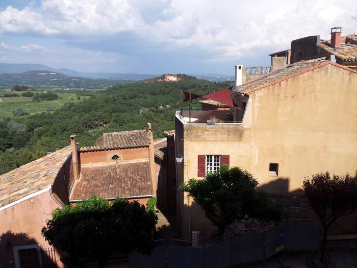 Ochre outcroppings around Roussillon.