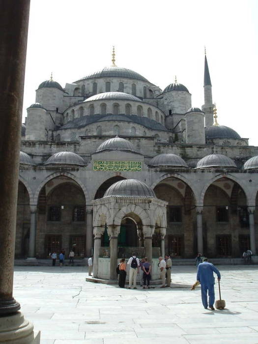 Courtyard of the Blue mosque or Sultanahmet Cami, in Istanbul. Fountain for ablutions before prayer.
