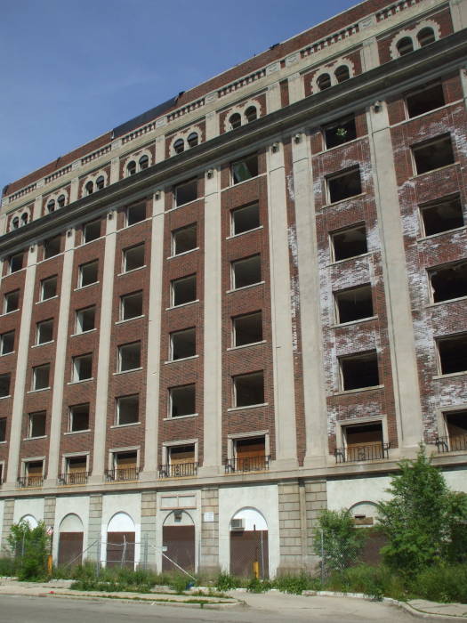 Large vacant building on Alexandrine near Woodward in Midtown Detroit.