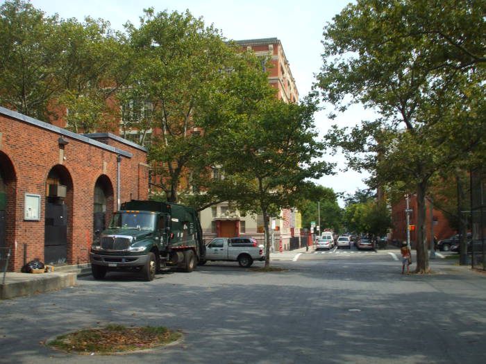 Crossing Sara Delano Roosevelt Park on Stanton Street.