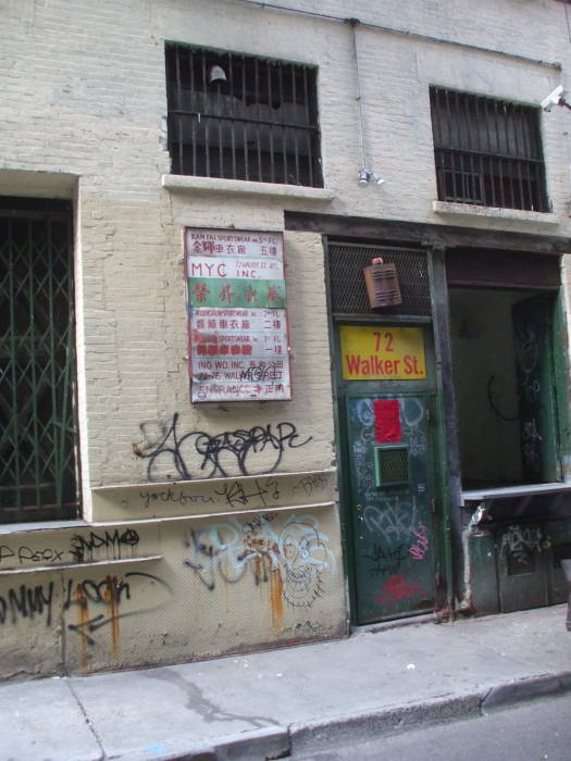 Walker Street crosses Cortlandt Alley.