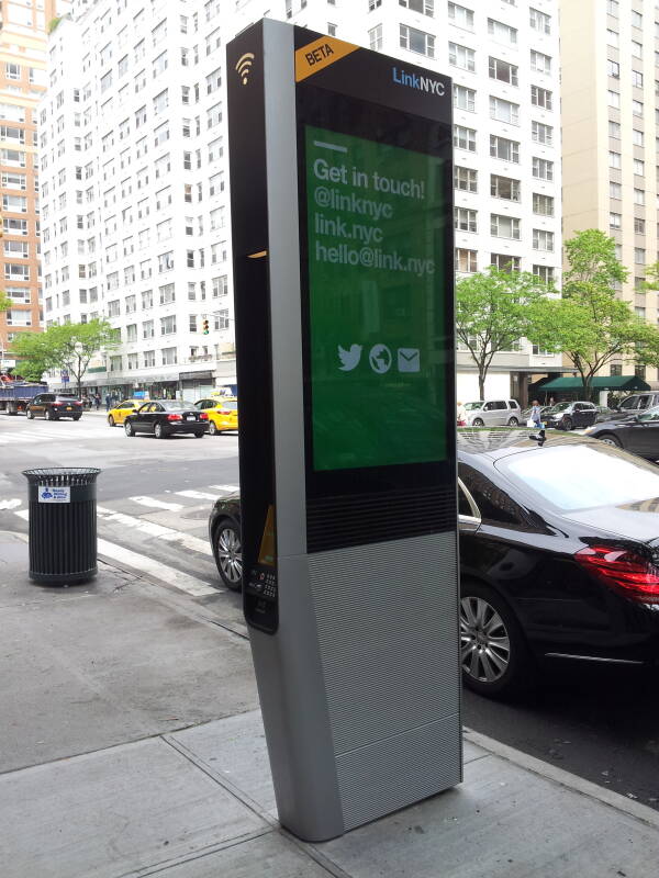 LinkNYC panel on 3rd Avenue in the Upper East Side.